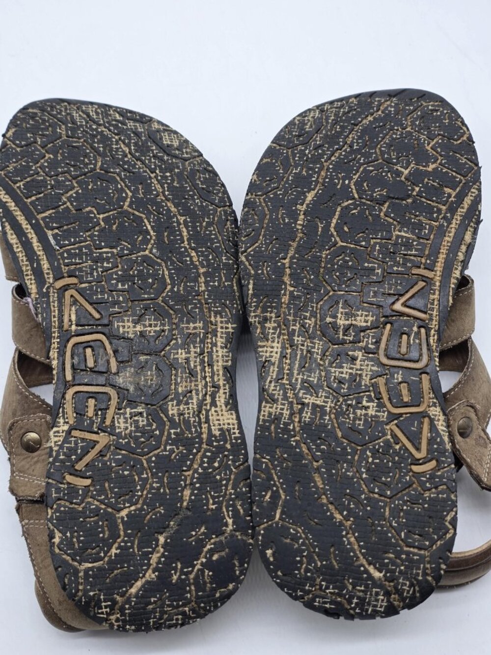 Keen Sandals Shoes Mens Size 10.5 Brown Leather Fisherman Hook Loop Damage - Picture 12 of 13